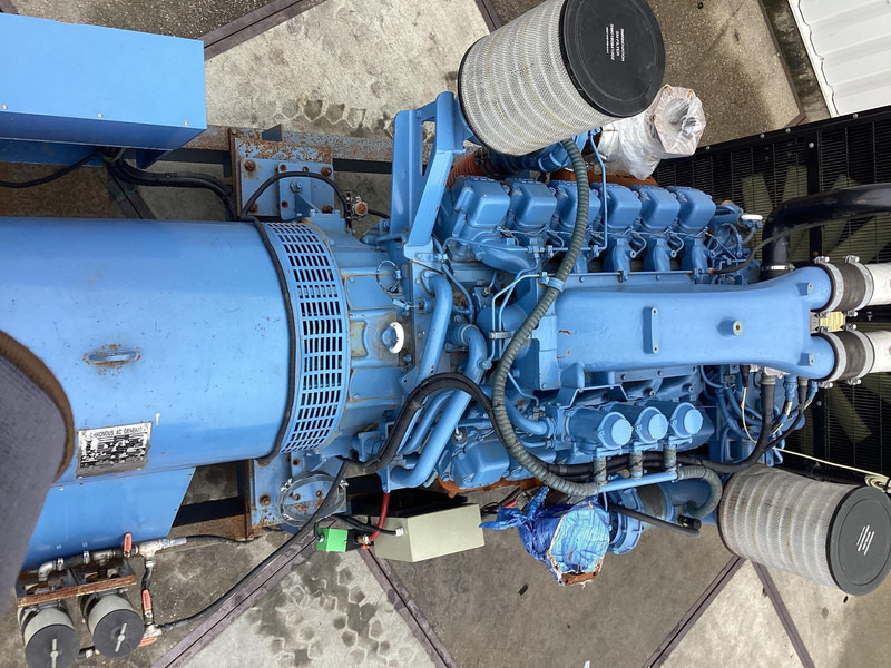 MTU 12V2000 GENERATOR 937KVA USED - Groupe électrogène: photos 3 MTU 12V2000 GENERATOR 937KVA USED - Groupe électrogène: photos 3