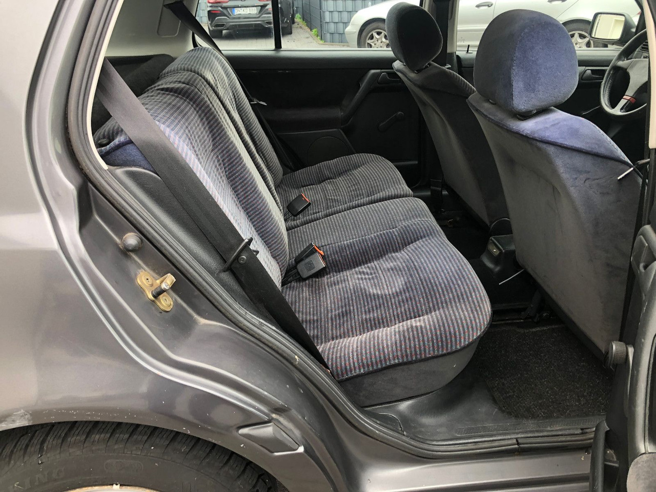 Berline Volkswagen Golf 1.8 GL Klima: photos 15