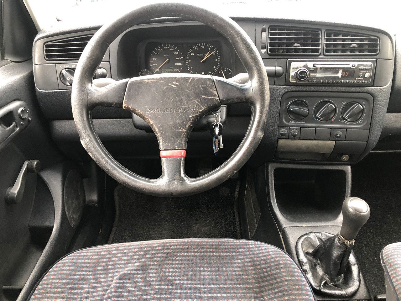 Berline Volkswagen Golf 1.8 GL Klima: photos 12