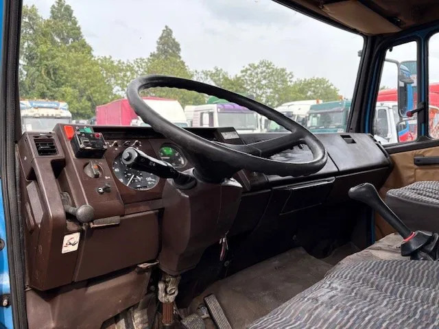 Camion porte-voitures Mercedes-Benz LK 814 RECOVERY TRUCK / CAR-MACHINE TRANSPORTER (6-CILINDER / MANUAL GEARBOX / FULL STEEL SUSPENSION / WINCH / HYDRAULIC RAMPS): photos 13