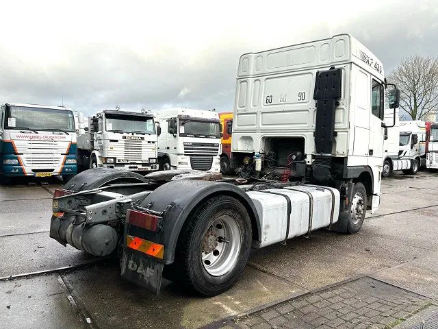 DAF 95.430 XF SPACECAB (EURO 3 / ZF16 MANUAL GEARBOX / ZF-INTARDER / AIRCONDITIONING) - Tracteur routier: photos 3 DAF 95.430 XF SPACECAB (EURO 3 / ZF16 MANUAL GEARBOX / ZF-INTARDER / AIRCONDITIONING) - Tracteur routier: photos 3