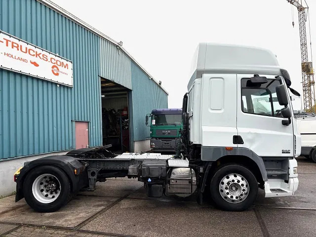 DAF CF 85.460 SPACECAB 4x2 (AS-TRONIC / MX-BRAKE / AIRCONDITIONING / ADR-VLG / FRIDGE / EURO 5 / ETC.) - Tracteur routier: photos 4 DAF CF 85.460 SPACECAB 4x2 (AS-TRONIC / MX-BRAKE / AIRCONDITIONING / ADR-VLG / FRIDGE / EURO 5 / ETC.) - Tracteur routier: photos 4