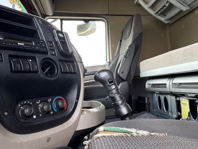 Tracteur routier DAF XF 105.460 ATE SPACECAB (EURO 5 / ZF16 MANUAL GEARBOX / 995+500 LITER DIESELTANK / FRIDGE UNDER BED / ETC.): photos 10