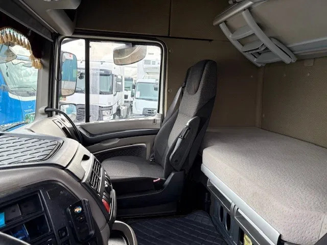 Tracteur routier DAF XF 105.460 ATE SPACECAB (EURO 5 / ZF16 MANUAL GEARBOX / 995+500 LITER DIESELTANK / FRIDGE UNDER BED / ETC.): photos 11