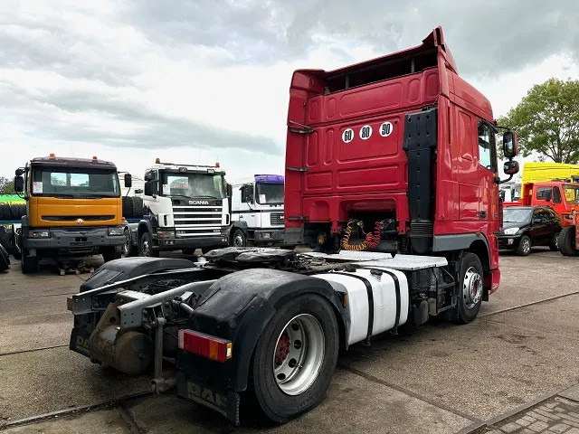 DAF XF 105.460 SPACECAB (ZF16 MANUAL GEARBOX / MX-BRAKE / 870+430 LITER TANK / AIRCONDITIONING / FRIDGE) - Tracteur routier: photos 3 DAF XF 105.460 SPACECAB (ZF16 MANUAL GEARBOX / MX-BRAKE / 870+430 LITER TANK / AIRCONDITIONING / FRIDGE) - Tracteur routier: photos 3