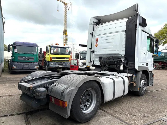 Mercedes-Benz Actros 1844 LS (MP2) (TELLIGENT AUTOMATIC / AIRCONDITIONING / 2x DIESELTANK / EURO 5) - Tracteur routier: photos 3 Mercedes-Benz Actros 1844 LS (MP2) (TELLIGENT AUTOMATIC / AIRCONDITIONING / 2x DIESELTANK / EURO 5) - Tracteur routier: photos 3