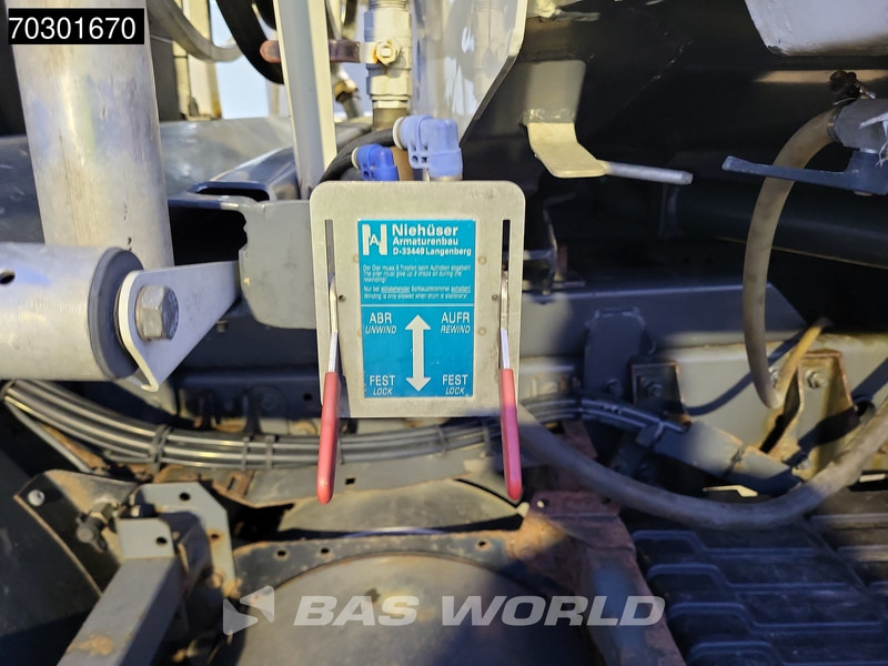 DAF CF75.310 4X2 13500 Lohr tanker 2 compartments ADR Manual Euro 3 - Camion citerne: photos 5 DAF CF75.310 4X2 13500 Lohr tanker 2 compartments ADR Manual Euro 3 - Camion citerne: photos 5