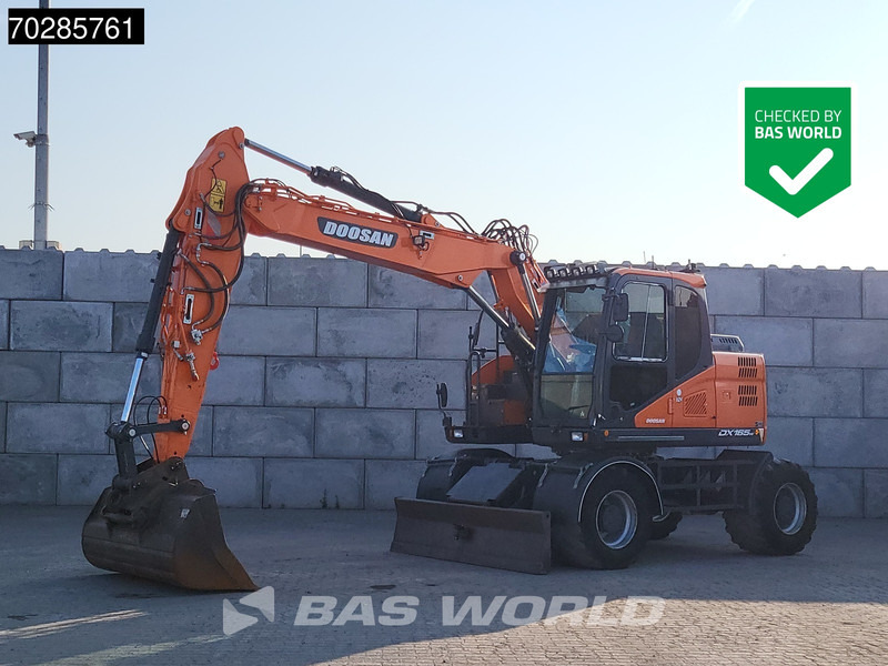 Doosan DX165W-5 DUTCH MACHINE - Pelle sur pneus: photos 1 Doosan DX165W-5 DUTCH MACHINE - Pelle sur pneus: photos 1
