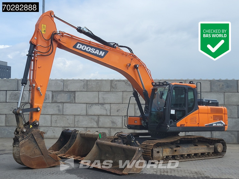 Doosan DX225 LC-7 4 BUCKETS - Pelle sur chenille: photos 1 Doosan DX225 LC-7 4 BUCKETS - Pelle sur chenille: photos 1