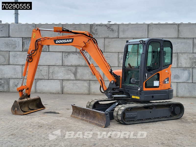 Doosan DX63-3 3 BUCKETS - A/C - Mini pelle: photos 2 Doosan DX63-3 3 BUCKETS - A/C - Mini pelle: photos 2