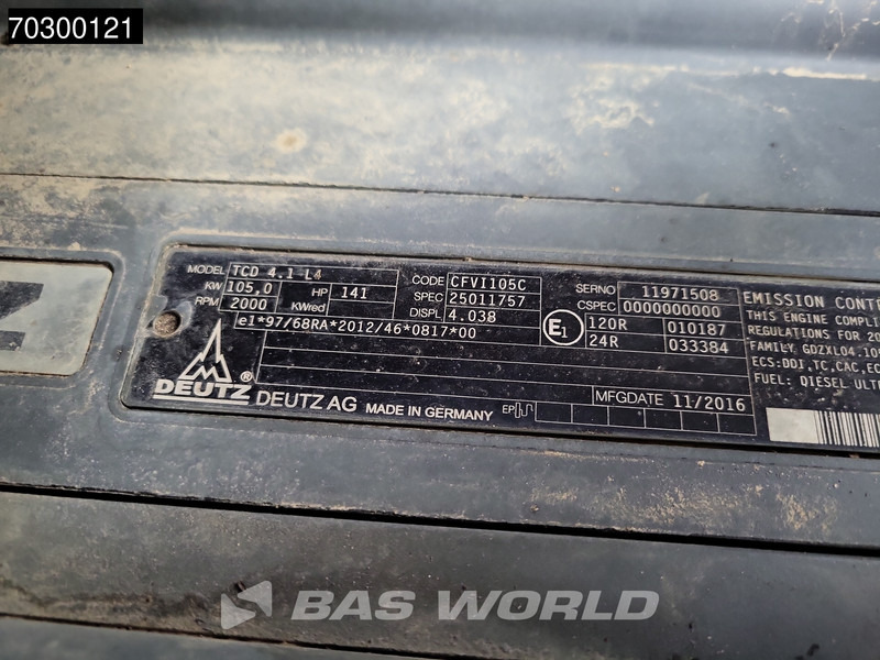 Pelle sur pneus Hitachi ZX140W -6: photos 17 Pelle sur pneus Hitachi ZX140W -6: photos 17