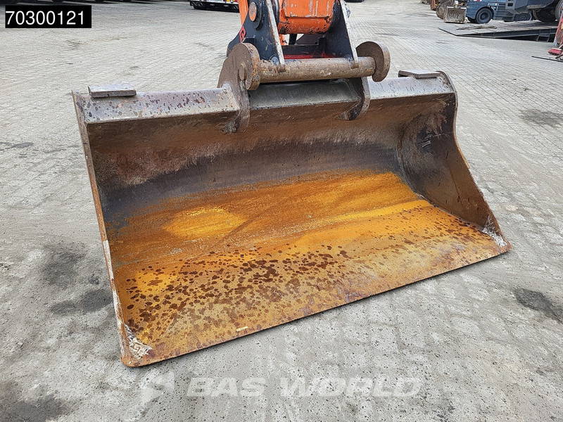 Pelle sur pneus Hitachi ZX140W -6: photos 12 Pelle sur pneus Hitachi ZX140W -6: photos 12