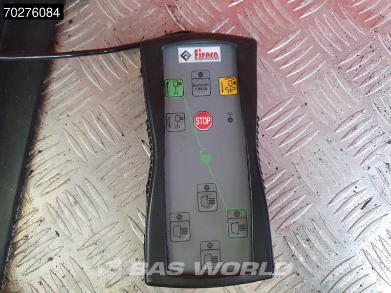 Camion de pompier Iveco Daily 70C17 4X4 4x4 Achleitner Firetruck Brandweerwagen AWD Allrad Camper: photos 17 Camion de pompier Iveco Daily 70C17 4X4 4x4 Achleitner Firetruck Brandweerwagen AWD Allrad Camper: photos 17