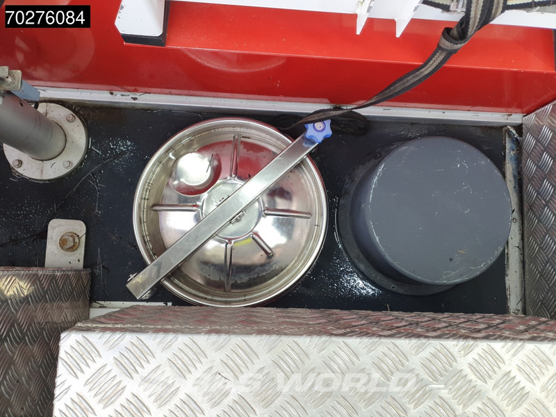 Camion de pompier Iveco Daily 70C17 4X4 4x4 Achleitner Firetruck Brandweerwagen AWD Allrad Camper: photos 16 Camion de pompier Iveco Daily 70C17 4X4 4x4 Achleitner Firetruck Brandweerwagen AWD Allrad Camper: photos 16