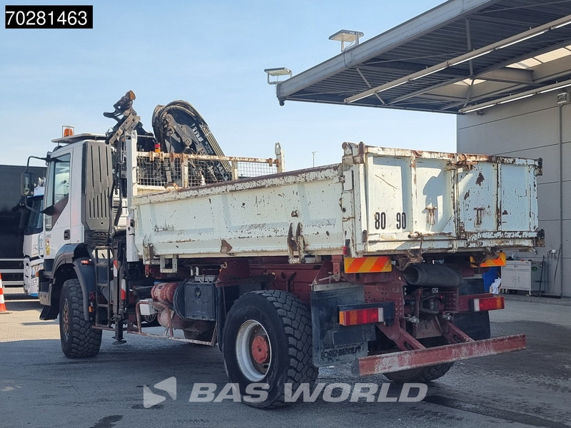 Camion benne, Camion grue Iveco Trakker 310 4X4 Atlas 145.2-A2 Kran Crane 4x4 Big axle 6m3 3 sided tipper Euro 4: photos 11 Camion benne, Camion grue Iveco Trakker 310 4X4 Atlas 145.2-A2 Kran Crane 4x4 Big axle 6m3 3 sided tipper Euro 4: photos 11