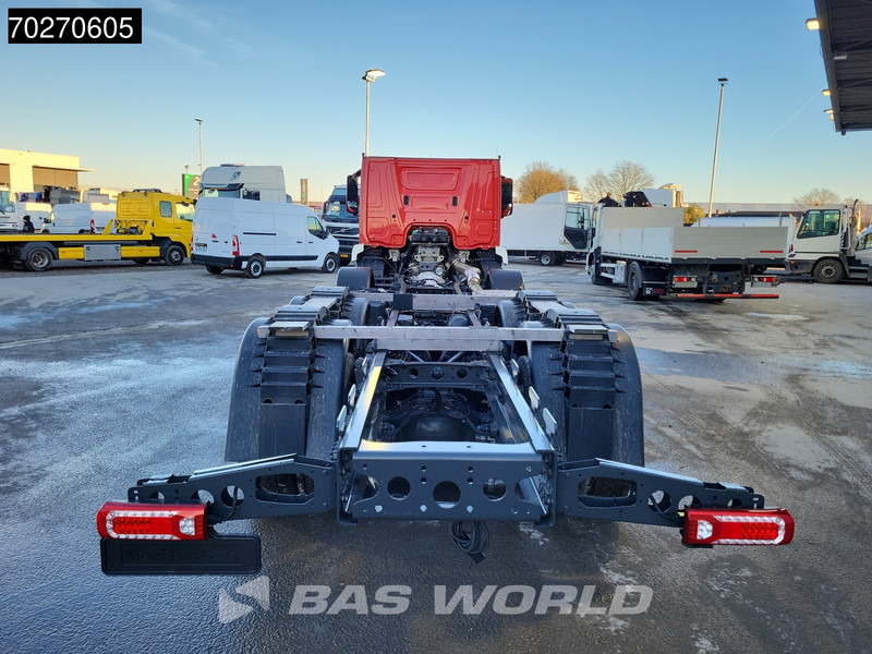 Mercedes-Benz Arocs 4843 8X4 NEW chassis RHD! Steel suspension Automatic Euro 6 - Châssis cabine: photos 3 Mercedes-Benz Arocs 4843 8X4 NEW chassis RHD! Steel suspension Automatic Euro 6 - Châssis cabine: photos 3