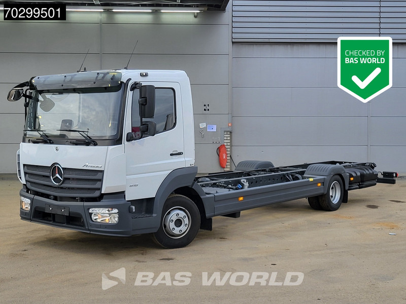 Mercedes-Benz Atego 816 Atego 4X2 LIKE NEW 8tons chassis Automatic PTO Euro 6 - Châssis cabine: photos 1 Mercedes-Benz Atego 816 Atego 4X2 LIKE NEW 8tons chassis Automatic PTO Euro 6 - Châssis cabine: photos 1