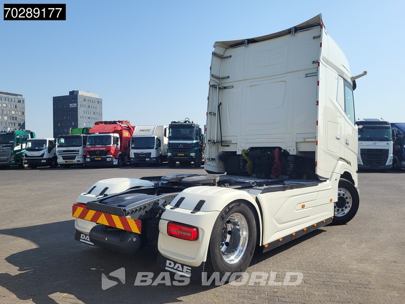 DAF XG+ 530 4X2 Retarder 2x Tanks Standklima Leather Alcoa's - Tracteur routier: photos 5 DAF XG+ 530 4X2 Retarder 2x Tanks Standklima Leather Alcoa's - Tracteur routier: photos 5