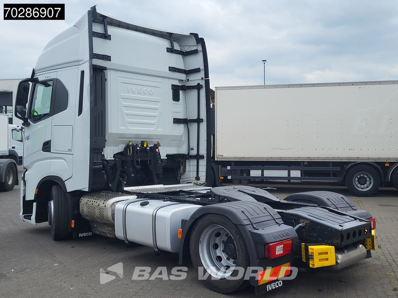 Iveco S-Way 480 4X2 Mega Retarder Standklima 2xTanks Navi ACC LED Euro 6 - Tracteur routier: photos 2 Iveco S-Way 480 4X2 Mega Retarder Standklima 2xTanks Navi ACC LED Euro 6 - Tracteur routier: photos 2