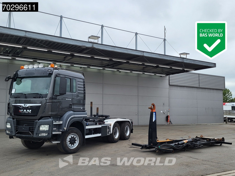 MAN TGS 33.510 TGS 6X6 Tractorhead + hooklift 20t AJK 5th wheel Wechselsystem Retarder Automatic - Tracteur routier: photos 1 MAN TGS 33.510 TGS 6X6 Tractorhead + hooklift 20t AJK 5th wheel Wechselsystem Retarder Automatic - Tracteur routier: photos 1
