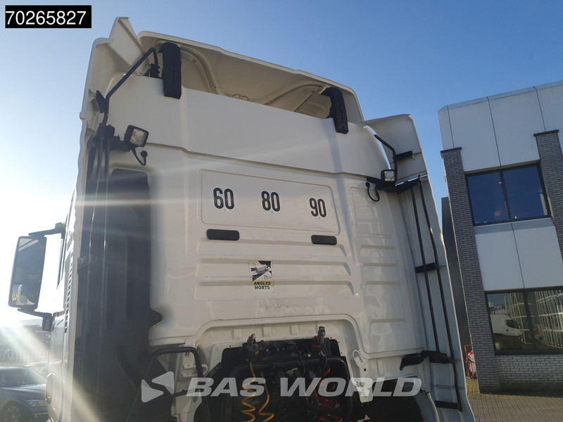 MAN TGX 18.460 4X2 XLX Retarder 2x Tanks ACC Standklima - Tracteur routier: photos 5 MAN TGX 18.460 4X2 XLX Retarder 2x Tanks ACC Standklima - Tracteur routier: photos 5
