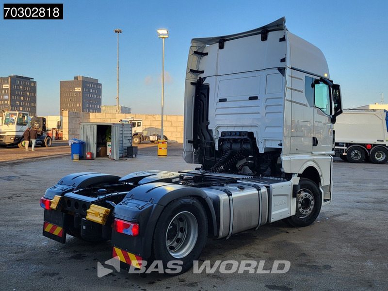 MAN TGX 18.480 4X2 NEW! GX Standklima LED 2x Tanks ACC Euro 6 - Tracteur routier: photos 5 MAN TGX 18.480 4X2 NEW! GX Standklima LED 2x Tanks ACC Euro 6 - Tracteur routier: photos 5