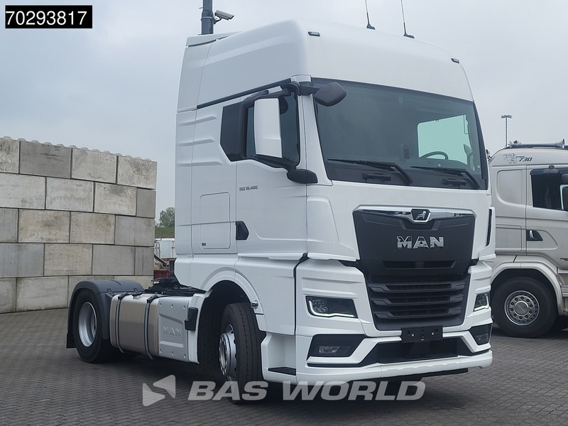 MAN TGX 18.480 4X2 NEW! GX Standklima LED 2xTanks ACC Euro 6 - Tracteur routier: photos 3 MAN TGX 18.480 4X2 NEW! GX Standklima LED 2xTanks ACC Euro 6 - Tracteur routier: photos 3