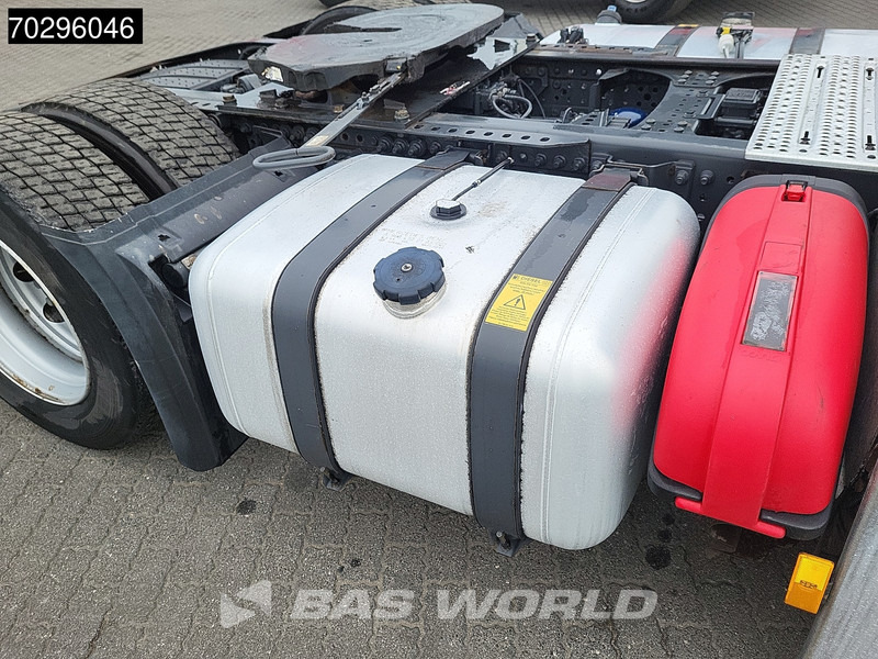 Tracteur routier Mercedes-Benz Actros 1842 Actros 4X2 GigaSpace NL-Truck Mega 2xTanks ACC Standklima Euro 6: photos 10