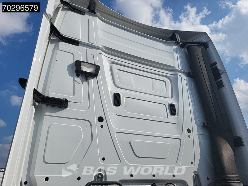 Mercedes-Benz Actros 1848 4X2 BigSpace Retarder Standklima MirrorCam ACC Xenon Euro 6 - Tracteur routier: photos 3 Mercedes-Benz Actros 1848 4X2 BigSpace Retarder Standklima MirrorCam ACC Xenon Euro 6 - Tracteur routier: photos 3
