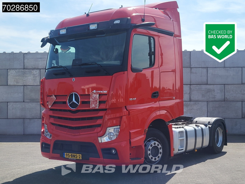 Mercedes-Benz Actros 1942 4X2 NL-Truck StreamSpace 2x Tanks MirrorCam - Tracteur routier: photos 1 Mercedes-Benz Actros 1942 4X2 NL-Truck StreamSpace 2x Tanks MirrorCam - Tracteur routier: photos 1