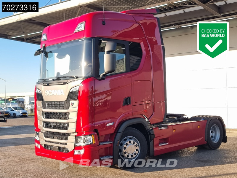Scania S460 4X2 Retarder 2xTanks LED Standklima ACC Euro 6 - Tracteur routier: photos 1 Scania S460 4X2 Retarder 2xTanks LED Standklima ACC Euro 6 - Tracteur routier: photos 1