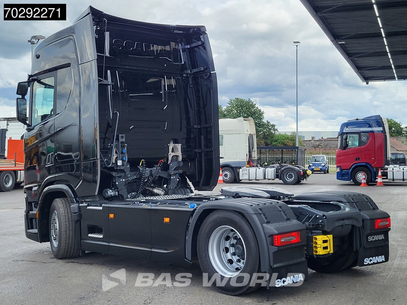 Scania S500 4X2 NEW! Full-Air Retarder Leder 2x Tanks ACC Standklima - Tracteur routier: photos 2 Scania S500 4X2 NEW! Full-Air Retarder Leder 2x Tanks ACC Standklima - Tracteur routier: photos 2