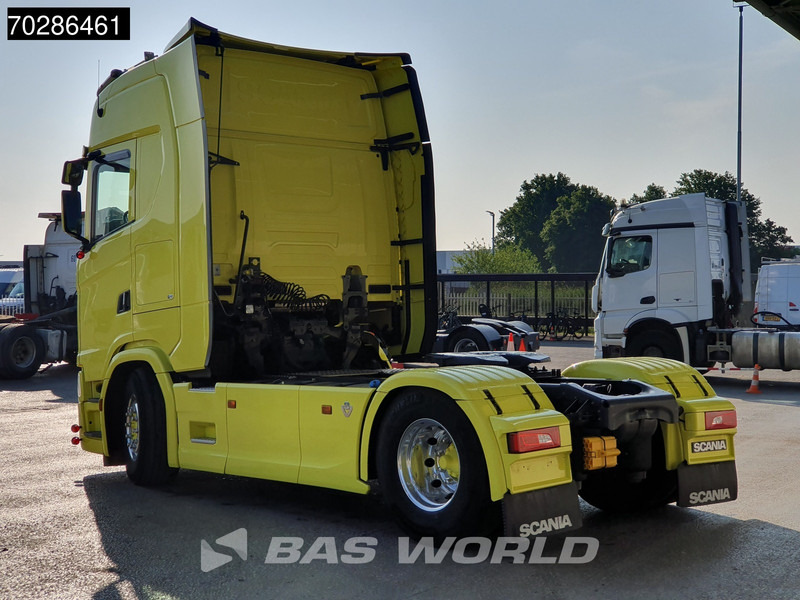 Scania S580 4X2 Retarder 2x Tanks Standklima Navi Alcoa - Tracteur routier: photos 2 Scania S580 4X2 Retarder 2x Tanks Standklima Navi Alcoa - Tracteur routier: photos 2
