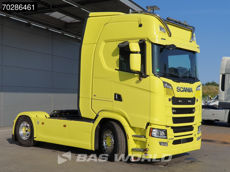 Scania S580 4X2 Retarder 2x Tanks Standklima Navi Alcoa - Tracteur routier: photos 3 Scania S580 4X2 Retarder 2x Tanks Standklima Navi Alcoa - Tracteur routier: photos 3