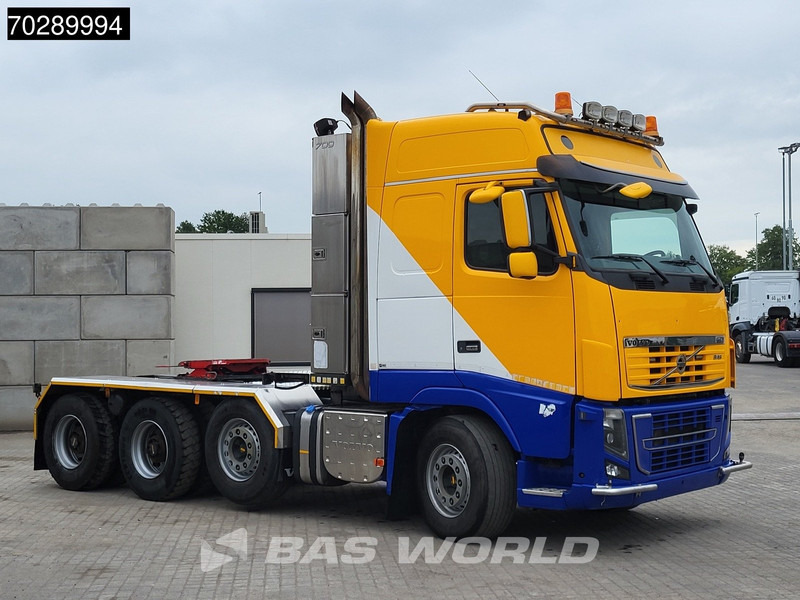 Volvo FH16 700 FH16 8X4 90T! Retarder Big-Axle Lift+Lenkachse Euro 5 - Tracteur routier: photos 3 Volvo FH16 700 FH16 8X4 90T! Retarder Big-Axle Lift+Lenkachse Euro 5 - Tracteur routier: photos 3