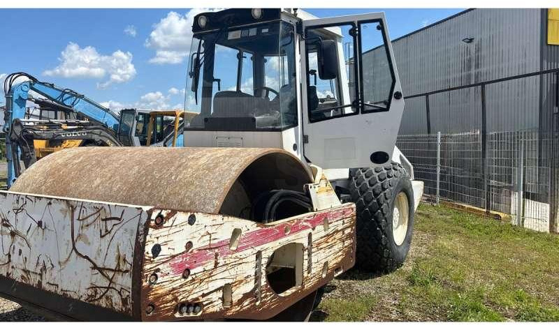 Bomag BW219 DH-4 - Compacteur mixte: photos 2 Bomag BW219 DH-4 - Compacteur mixte: photos 2