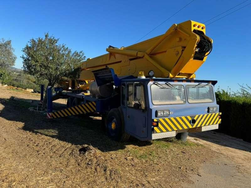 CONDOR 125/S - Grue mobile: photos 2 CONDOR 125/S - Grue mobile: photos 2