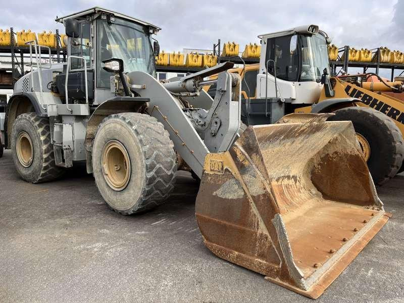 Caterpillar Chargeur sur Pneus 962K - Chargeuse sur pneus: photos 1 Caterpillar Chargeur sur Pneus 962K - Chargeuse sur pneus: photos 1