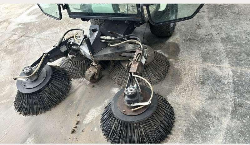 EGHOLM MASKINER 22A - Balayeuse de voirie: photos 2 EGHOLM MASKINER 22A - Balayeuse de voirie: photos 2