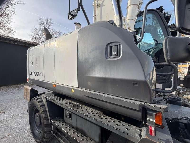 Hitachi ZX190W-5B - Pelle sur pneus: photos 4 Hitachi ZX190W-5B - Pelle sur pneus: photos 4