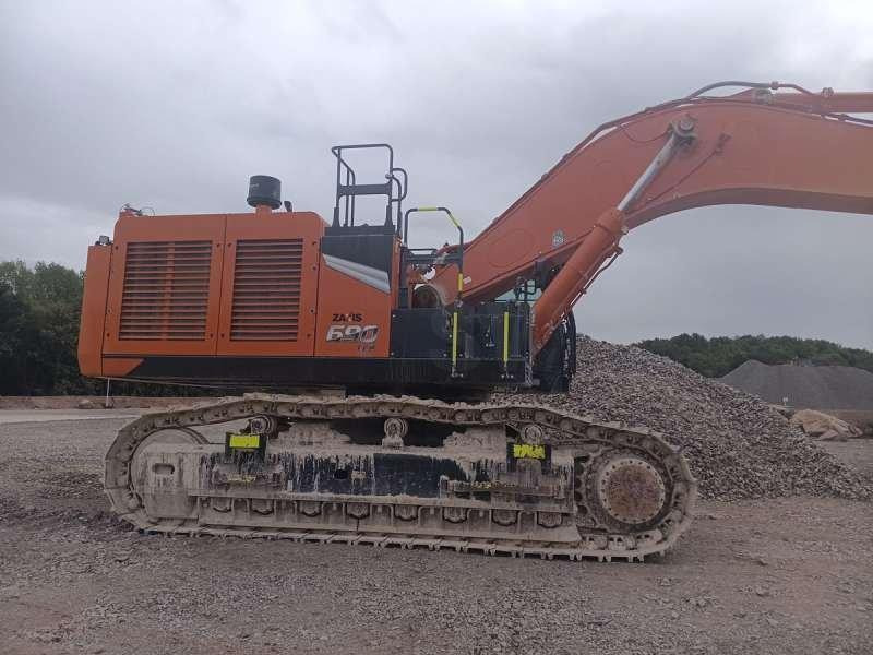 Hitachi ZX690LCR-7 - Pelle sur chenille: photos 1 Hitachi ZX690LCR-7 - Pelle sur chenille: photos 1