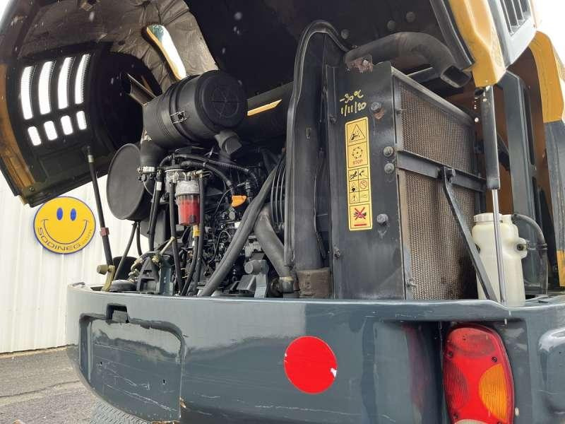 Pelle sur pneus Hyundai ROBEX 55W-9 / R55W-9: photos 38