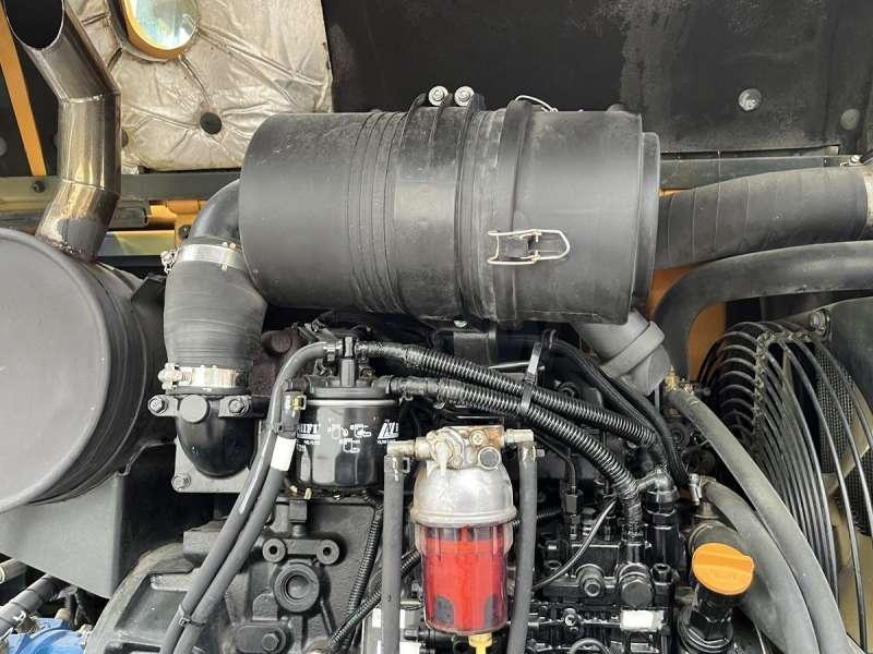 Pelle sur pneus Hyundai ROBEX 55W-9 / R55W-9: photos 43