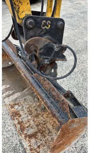 Komatsu PW98MR-11E0 - Pelle sur pneus: photos 5 Komatsu PW98MR-11E0 - Pelle sur pneus: photos 5