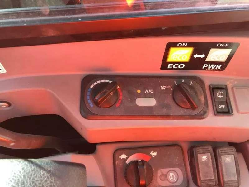 Mini pelle Kubota KX080-4: photos 10