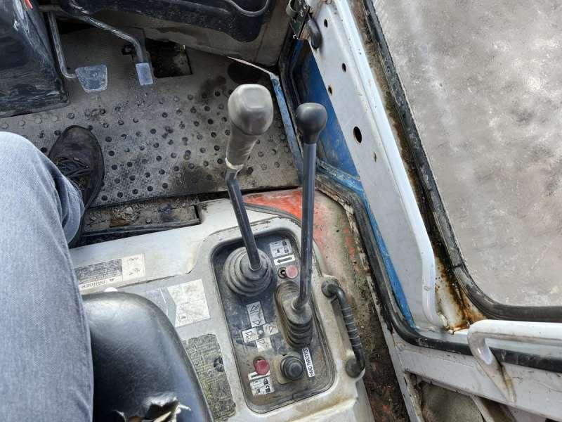 Tractopelle Kubota R520: photos 33