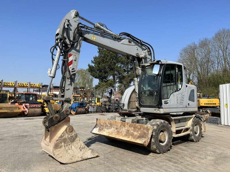 Liebherr A914 COMPACT - Pelle sur pneus: photos 2 Liebherr A914 COMPACT - Pelle sur pneus: photos 2