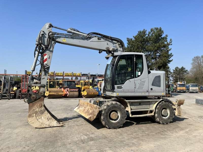 Liebherr A914 COMPACT - Pelle sur pneus: photos 3 Liebherr A914 COMPACT - Pelle sur pneus: photos 3
