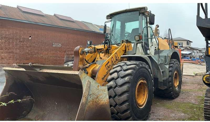 Liebherr L544 2PLUS2 - Chargeuse sur pneus: photos 1 Liebherr L544 2PLUS2 - Chargeuse sur pneus: photos 1