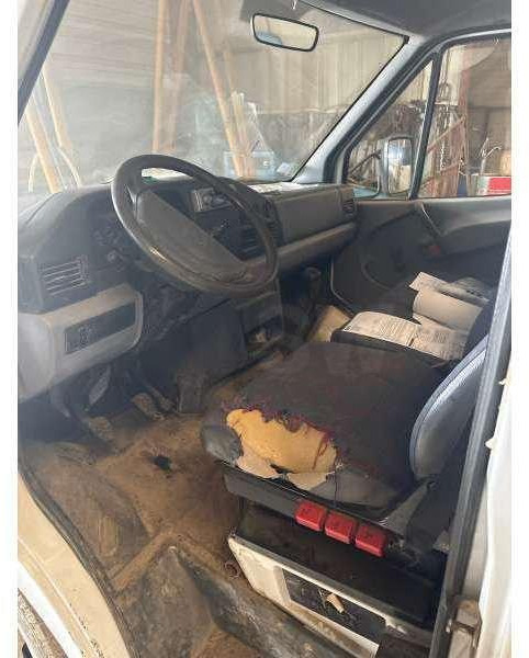 Mercedes 410 A EMULSION + TREMI GRAVILLON — crédit-bail Mercedes 410 A EMULSION + TREMI GRAVILLON: photos 6